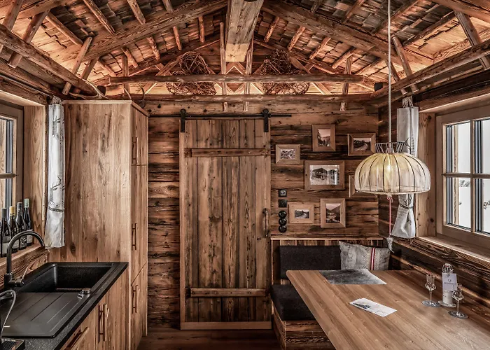 Benglerwald Berg Chaletdorf * Bach